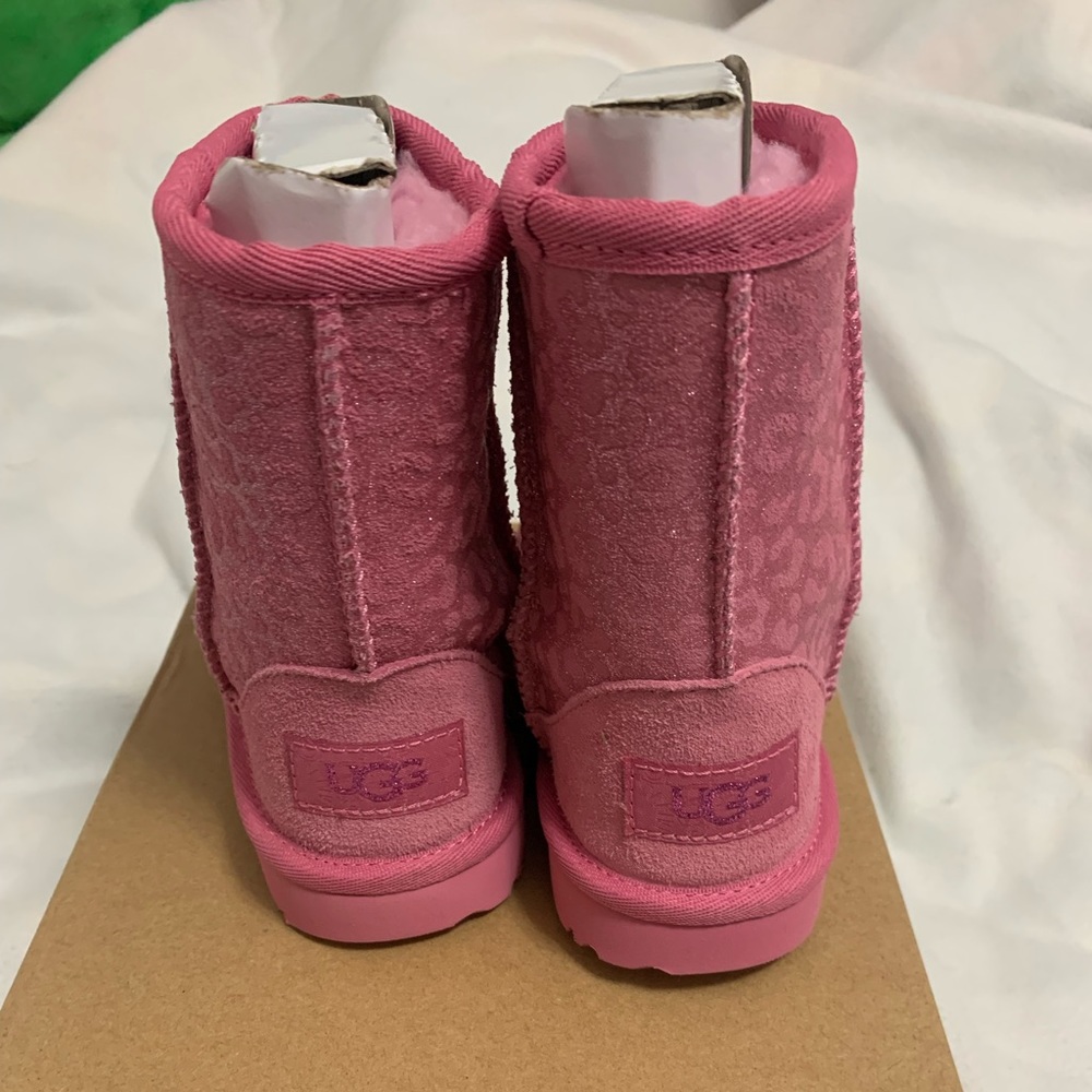 UGG Classic 2 Glitter Leopard- Toddler pink Ugg boots. Brand new